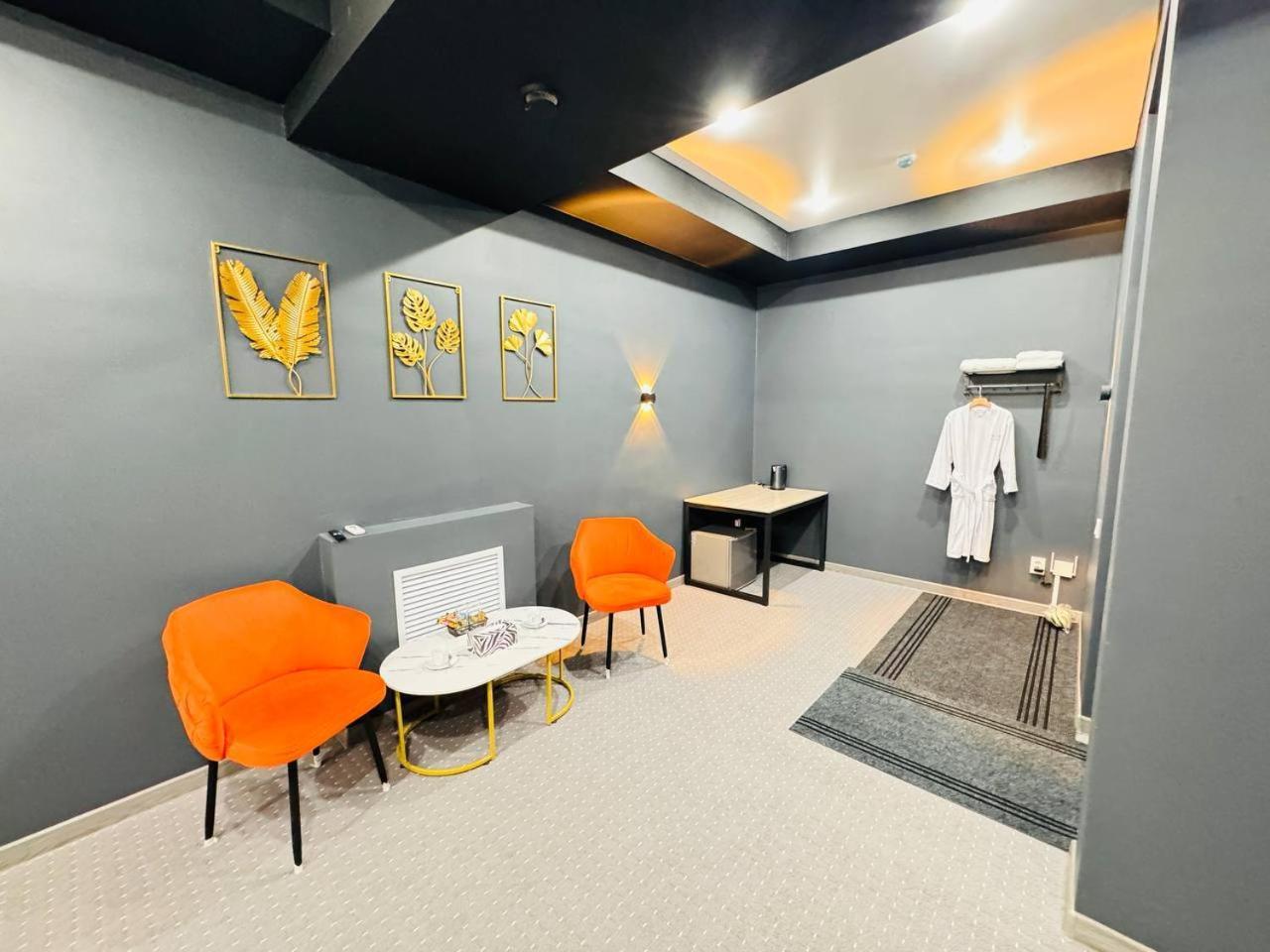 King Hotel Aqtöbe Ngoại thất bức ảnh